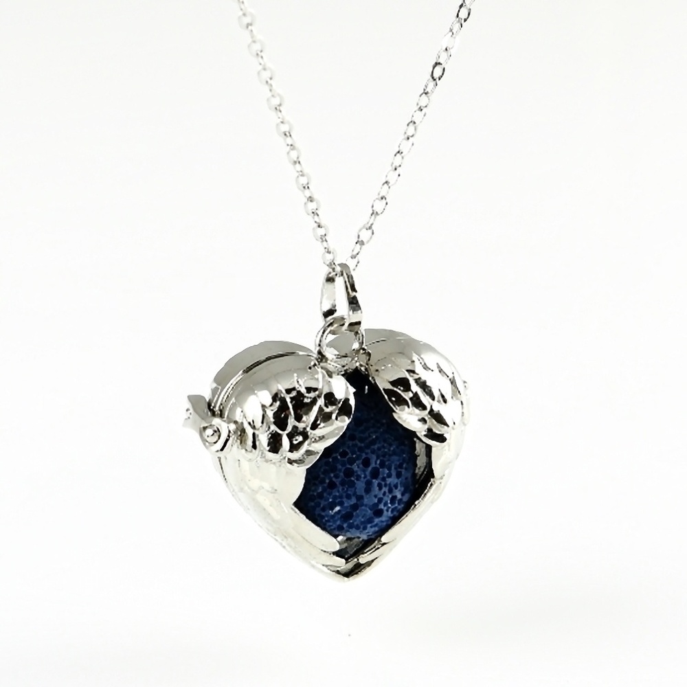 Openwork Wings Volcanic Stone Diffuser Essential